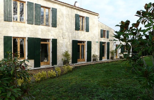 Surgeres Cottage | Gîte de plain-pied pour 4 personnes au calme