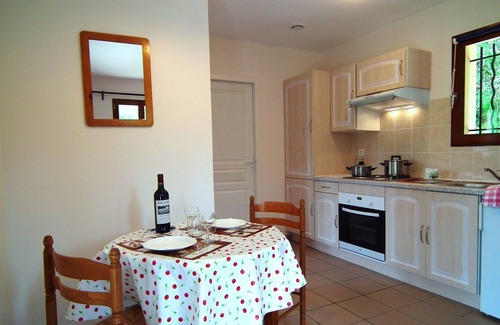 Gavaudun Maison | Maisonnette calme en Village de Vacances **** piscine, tennis, bar, activités