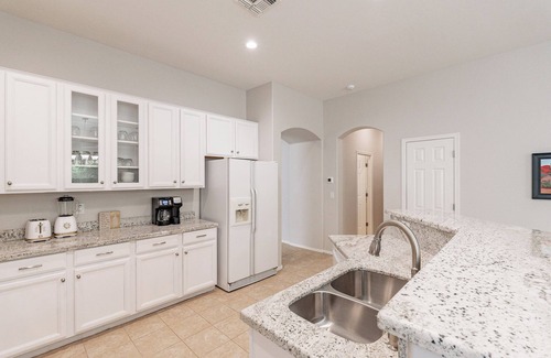 Sonoran Foothills Maison | Quiet Sonoran Foothills: Pet-Friendly, Basketball, Pickleball, Pool & Sleeps 8