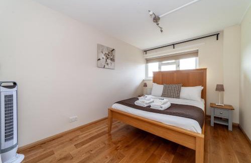 Edmonton Appartement | Quiet & Spacious 2BR Flat wGarden near Edmonton