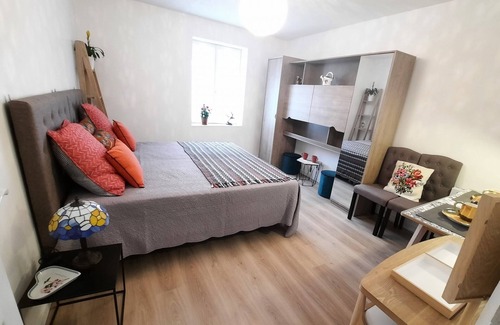 Hautevesnes Maison | Maison de campagne calme et spacieuse a 1 heure de Disney land. 1 h00 de Paris.