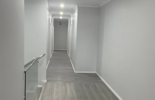 Mount Druitt Maison | Quiet Spacious Family House Mt Druitt - 11 bedrooms