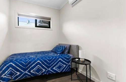 Mambourin Maison | Quiet & Spacious Holiday Home in Werribee