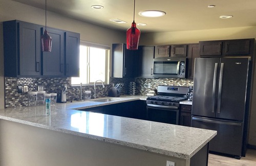 Rohnerville Maison | Quiet, spacious home