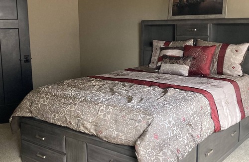Rohnerville Maison | Quiet, spacious home