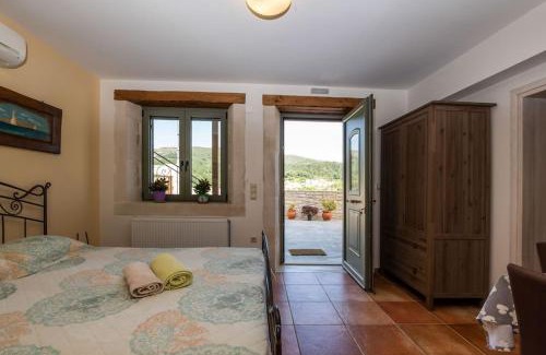 Kanevos Maison | Quiet stone house near Plakias