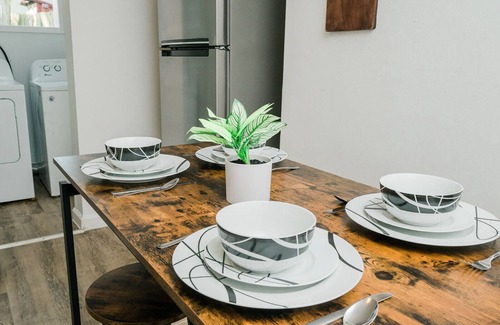 Brighton Heights Maison | Quiet Street/Minutes to Stadiums
