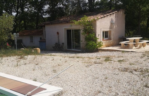 Trets Maison | Studio calme dans la campagne