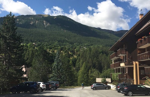 Allos Appartement | Studio calme proche du centre d'Allos près du lac célèbre, du Verdon et du ski