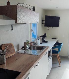 Plaisance-du-Touch Appartement | Quiet Studio with Private Parking