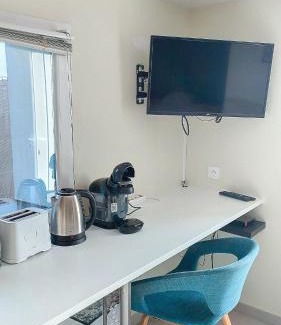 Plaisance-du-Touch Appartement | Quiet Studio with Private Parking