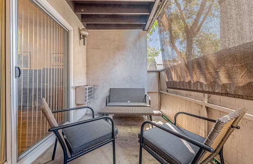Mission Valley Appartement | Quiet studio with shaded patio, pool, hot tub & perfect central location