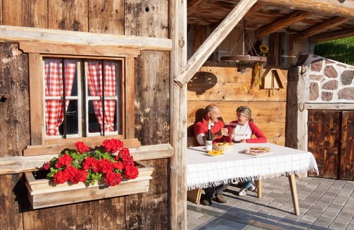 Ortisei Appartement | Quiet, sunny farm in Val Gardena with an impressive landscape