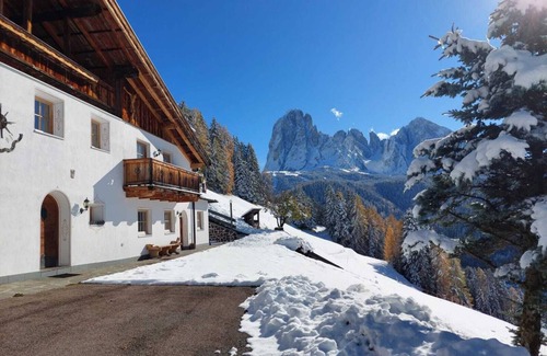Ortisei Appartement | Quiet, sunny farm in Val Gardena with an impressive landscape