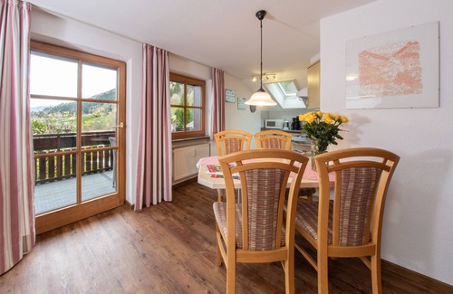 Oberstdorf Appartement | Quiet, sunny location, directly in Oberstdorf, all cable cars can be booked free of charge