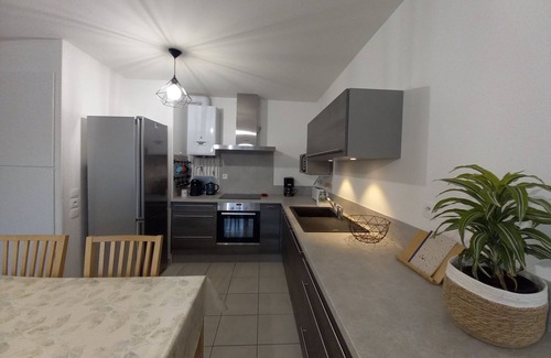 Saint-Pee-sur-Nivelle Appartement | T2 calme avec belle terrasse à St Pée sur Nivelle