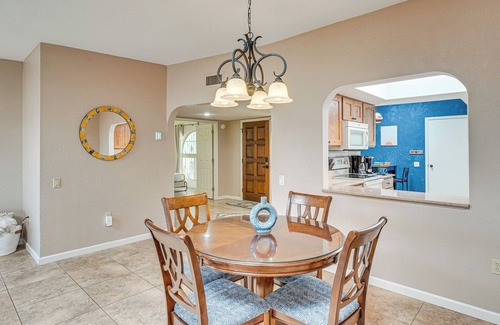 Green Valley Maison | Quiet Townhome w/ Mountain Views in Green Valley