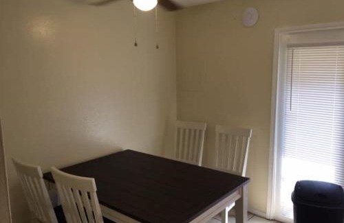 Lawton Maison | Quiet townhouse close to Fort Sill!