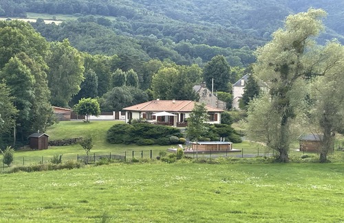 Saint-Diery Villa | Quiet villa in a small country hamlet.