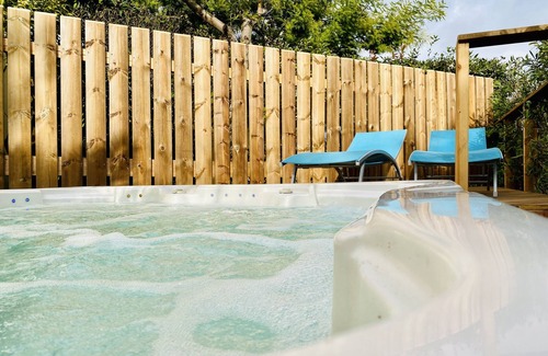 Gruissan Villa | Jacuzzi privé. Plage à 600m.