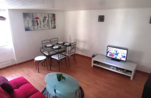 Vinon-sur-Verdon Maison | Maison de village au calme avec grande terrasse proche commerces et activités
