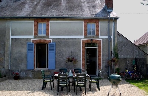 Saint-Sebastien Cottage | Famille et animaux acceptés, endroit calme du village, partagee piscine