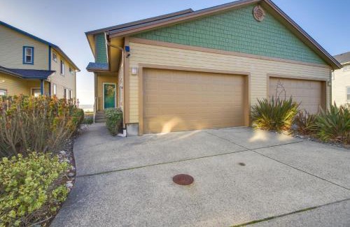 Gold Beach Maison | Quiet Waterfront Escape with Hot Tub and Beach Access!