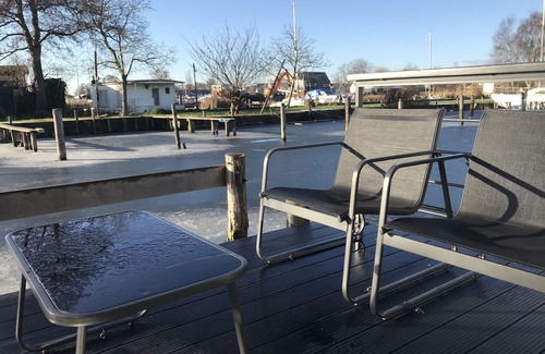 Municipality of Aalsmeer Location De Bateaux | Quiet Waterloft Near Amsterdam and Schiphol Ws11