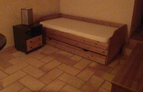 Farges Appartement | Studio meublé au calme