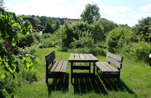 Herzfelde Appartement | Quietly located holiday home with a natural garden, 500m from the lake and the forest