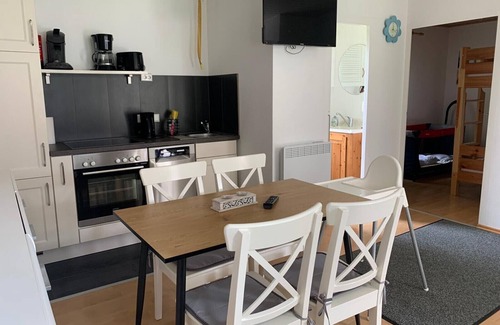 Bungalowdorf an der Talsperre Maison | Bungalow conçu de manière durable avec un équipement supérieur à la moyenne