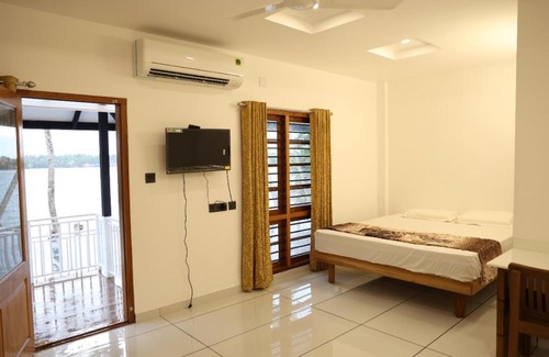Kollam Maison | QUILON LAKE INN