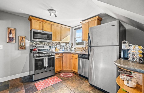 Quincy Appartement | Quincy Beach Home Next to Boston & T, Free Parking