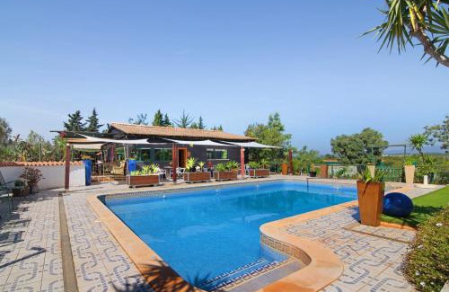 Porches Villa | Quinta Alegre