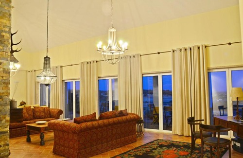 Cegonhas Maison | Quinta da Caldeireira