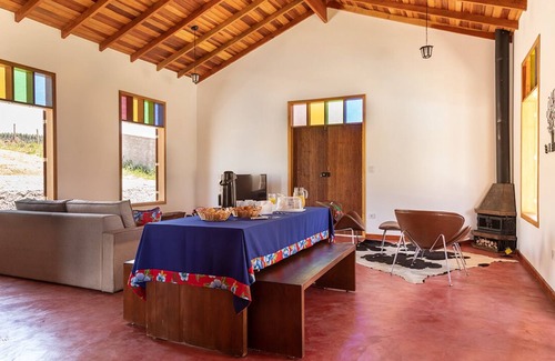 Itaoca Cottage | Quinta do ITAOCA est dans la charmante ville de Guararema.