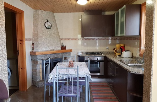 Sever do Vouga Cottage | Quinta do Sobreiral (Maison des Cèdres) 4 personnes