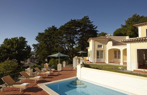 Monserrate Maison | Quinta Matalva Main House -styish and secluded villa with pool, view and gardens