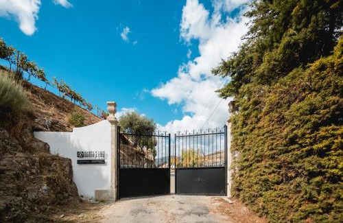 Adorigo Maison | Quinta São Luiz The Vine House Douro