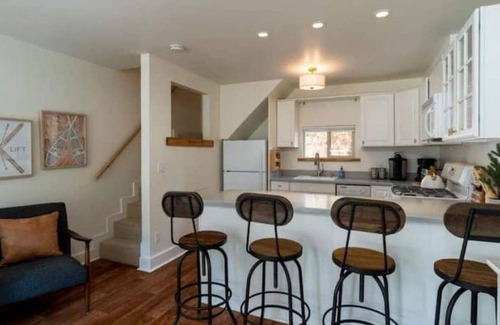Ketchum Maison | Quintessential Mountain Condo-Minutes from Slopes and downtown