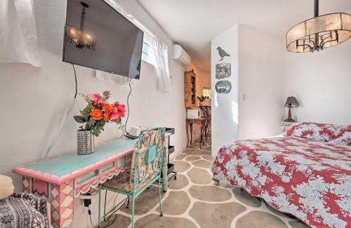 Santa Cruz Appartement | Quirky Santa Cruz Studio with Shared Courtyard!
