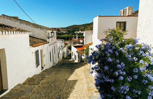 Sanlucar de Guadiana Maison | Quirky spacious village house with plunge pool and outdoor cinema