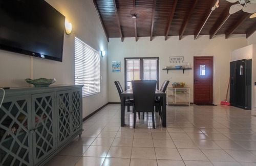 Shiribana Maison | Quite Villa, with pool. Easy drive to beaches. With car rental options.