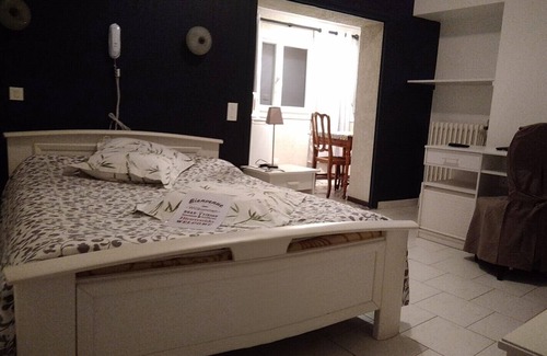 Caussade Hôtel | Résidence Hôtel Larroque