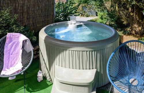 Floyon Maison | Rêves au Chalet - Maisonnette avec jacuzzi
