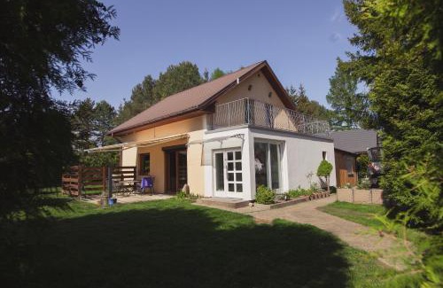 Drawno Maison | Różany Dom w Dominikowie