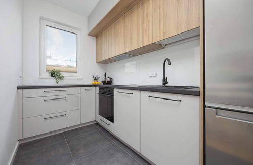 Wlochy Appartement | Równoległa 16A | Warsaw | Air Conditioned Apartment | Parking | Balcony | Bathtu