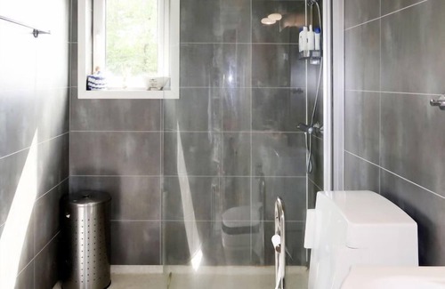 Tysnes Maison | Maison Rødehuset (FJH670) à Reksteren - 5 personnes, 2 chambres