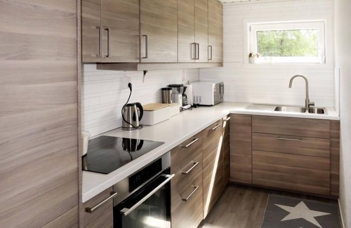 Tysnes Maison | Maison Rødehuset (FJH670) à Reksteren - 5 personnes, 2 chambres