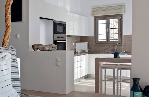 Santorini Villa | R 1227 Titus Senior Villa with Private Pool With Guest Laundry, Lounge & Outdoor Jacuzzi